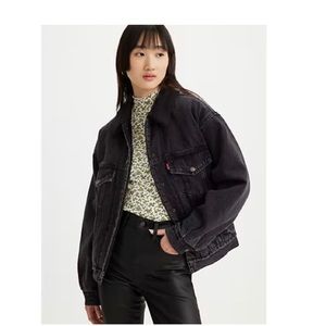 Levi’s 90s Sherpa Truck Jacket